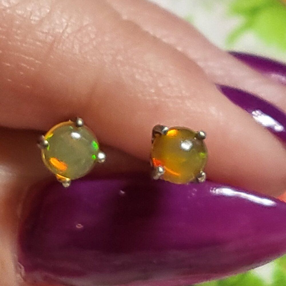 Ethiopian Welo Opal Solitaire Sterling Silver Stud Earrings - Picture 5 of 7